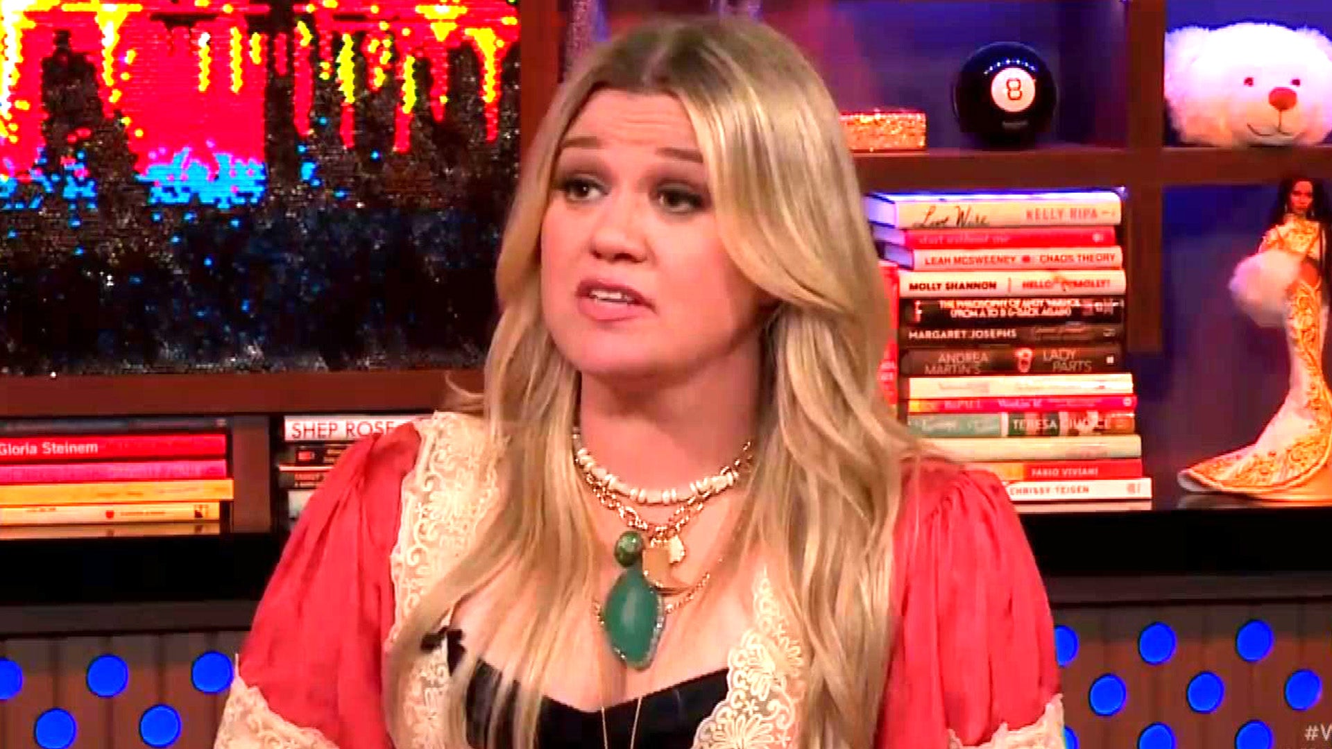 Kelly Clarkson Gets Candid About Taking Antidepressants During Her Divorce 4075